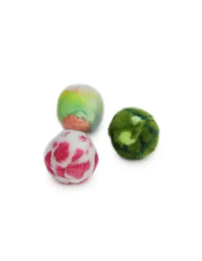 [551-484] Hey! 3 Bolas de Peluche con Sonido 4CM